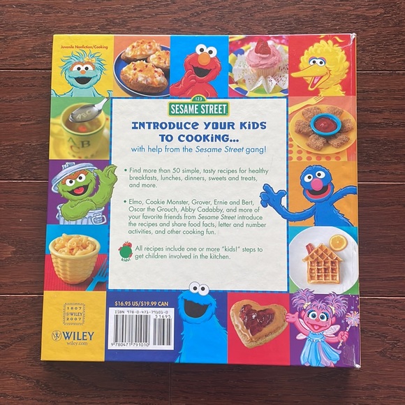 Sesame Street C is for Cooking Cookbook & Kids’ Apron - Picture 5 of 10